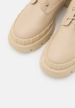 RAID Femme OAKFORD Bottes à Lacets Offwhite -Pas Cher RAID Boutique c33fa51060d4444d97ab2abbf9961fde