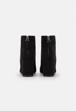 RAID WYNTER Boots à Talons Black Femme -Pas Cher RAID Boutique c900e35bb0f2403cb512d55033f48fec