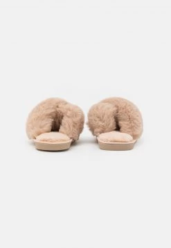 RAID IRA Chaussons Nude Femme -Pas Cher RAID Boutique ce7b16dafca74404bf4d74430a02c5b7