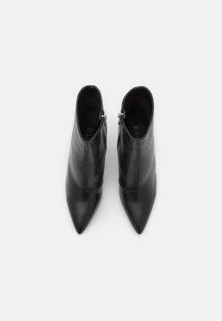 RAID Femme TAMIKA Bottines Black -Pas Cher RAID Boutique cf7107543ce84cc2bd5f4baa3deedaa7