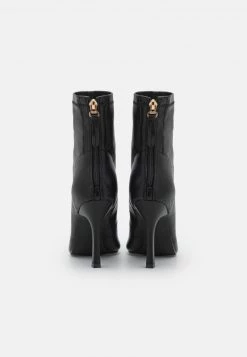 RAID DESSIA Bottines à Talons Hauts Black Femme -Pas Cher RAID Boutique e5d83de2cde442f5831ffbf157753ed5