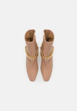 RAID BENNETT Bottines à Talons Hauts Camel Femme -Pas Cher RAID Boutique e5fe59b65dc349329ea9b7098df9b7e2