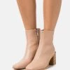 RAID Femme STEFANIA Bottines Nude -Pas Cher RAID Boutique e71d339b0f1a4499a5aa4251984077bc
