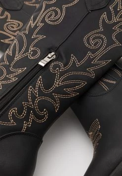 RAID TRIUMPH Santiags Black Femme -Pas Cher RAID Boutique ea2540e5a2054d2cade7b42dd8e441cf