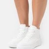RAID Femme DASHER Baskets Montantes White -Pas Cher RAID Boutique ed9fe412e29f4dfba96ff468aadee608
