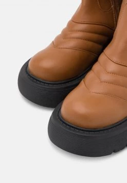 RAID SYLVIE Bottes à Plateau Nude Femme -Pas Cher RAID Boutique ef87a770475c40c090dad8223c9bfe30