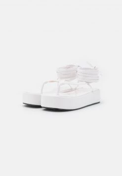 RAID Femme LAINA Sandales à Plateforme White -Pas Cher RAID Boutique f4335b785fcc4367ba3dcddb8aef8d43