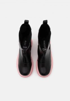 RAID Femme KENDALL Bottes à Plateau Black -Pas Cher RAID Boutique fc30b6ef85984af19cfa3172bfdddf96