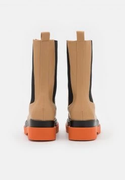 RAID Femme NEVILLE Bottes à Plateau Camel -Pas Cher RAID Boutique fef5a369d1e441bfa909e7726e093db6